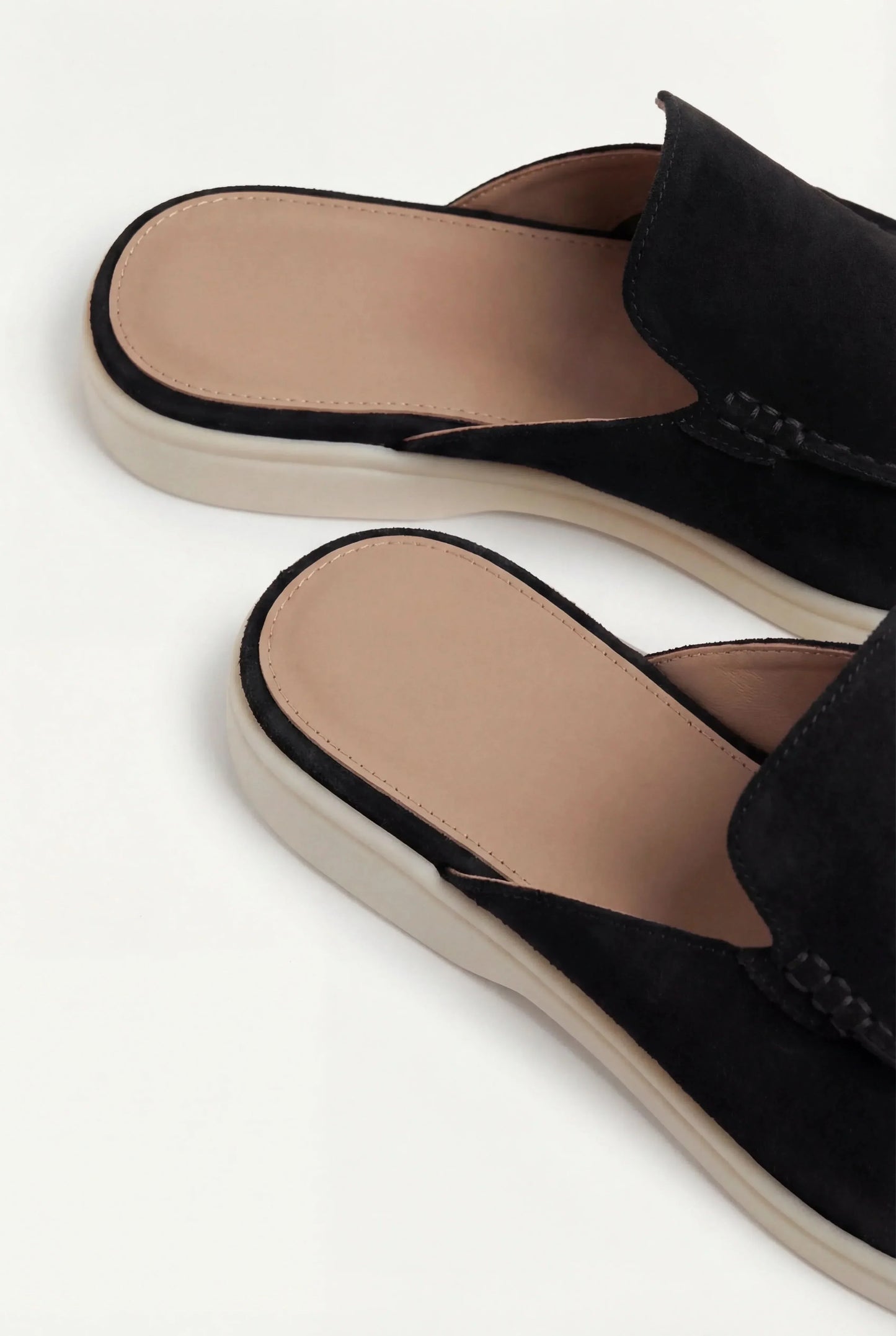 Black Suède Yacht Mule