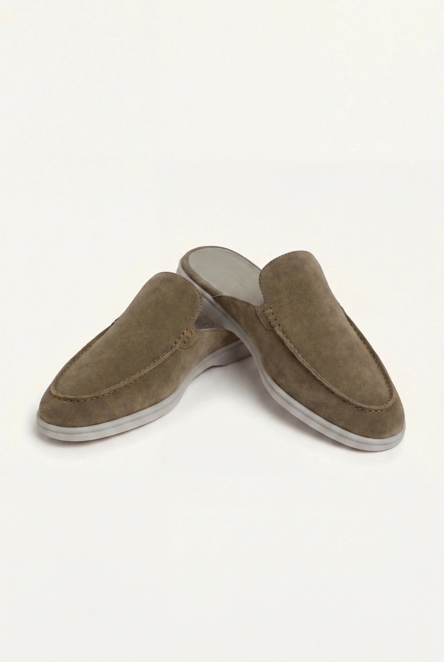 Olive Suède Yacht Mule